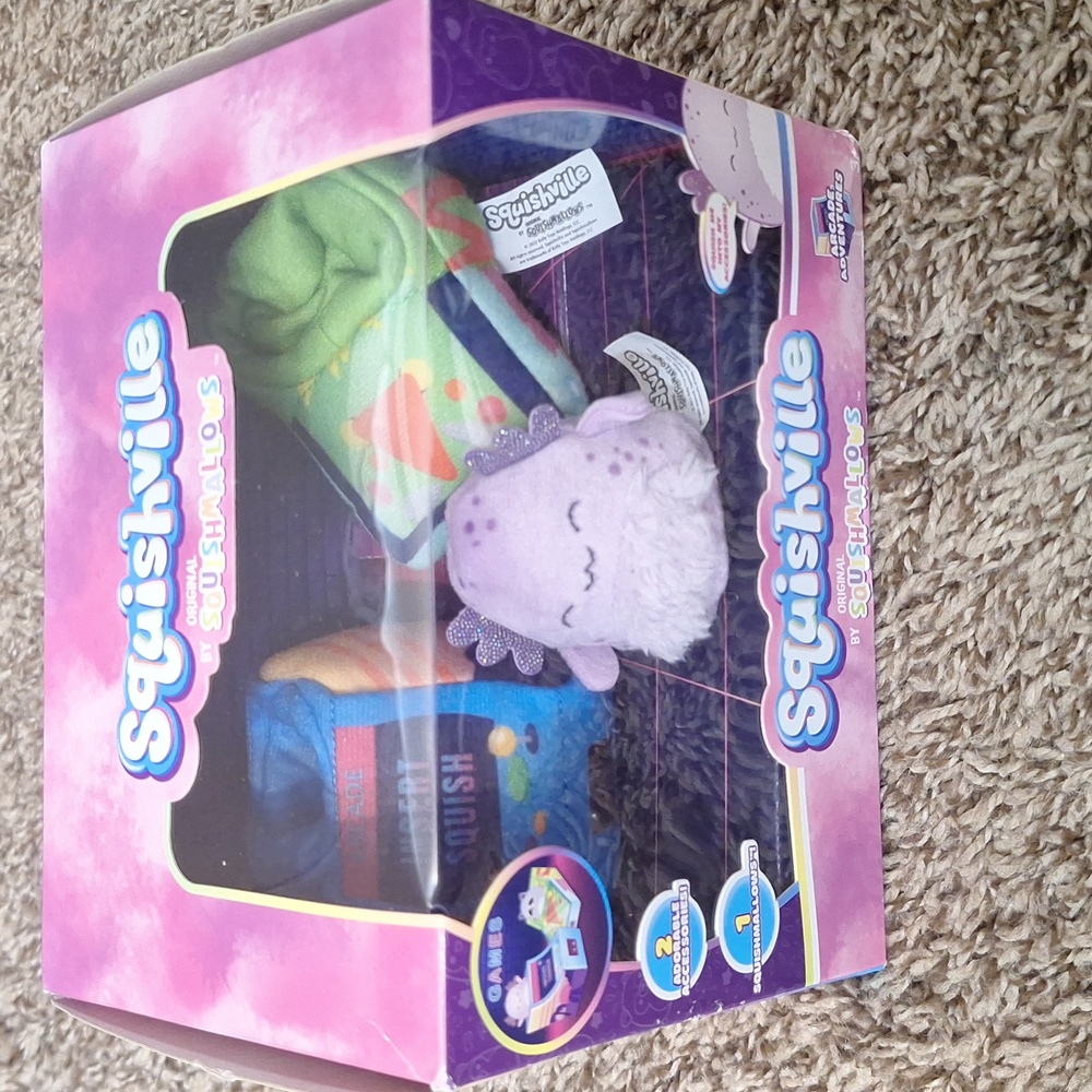 Squishmallows squishville axolotl and accessories NWT